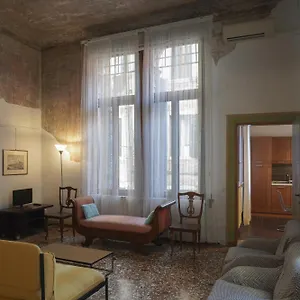 Melusina Rialto Venise